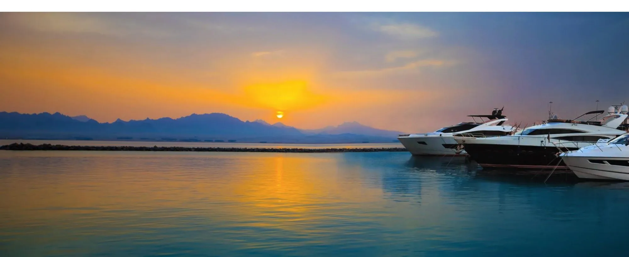 صورة حقيقية: Somabay Marina at sunset